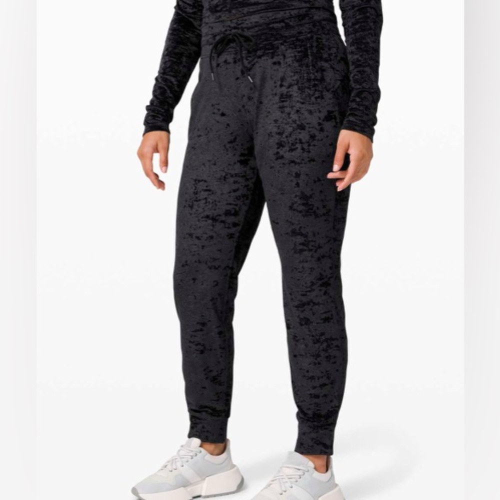 lululemon Ready to Crush Jogger Limited Edition Black Size 6 NWT